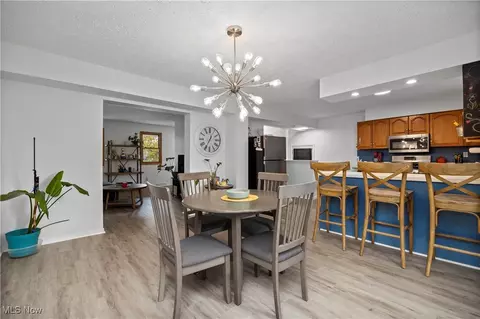 Dining - 1960 E 33rd St, Lorain, OH 44055 photo 1 of 4
