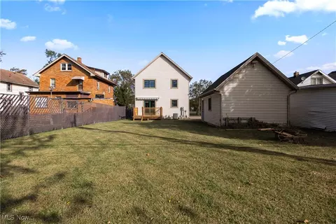 Exterior - 1960 E 33rd St, Lorain, OH 44055 photo 2 of 6