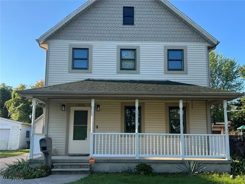 Exterior - 1960 E 33rd St, Lorain, OH 44055 photo 6 of 6