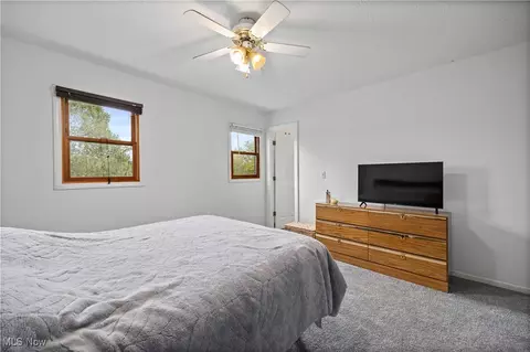 Bedroom - 1960 E 33rd St, Lorain, OH 44055 photo 2 of 8