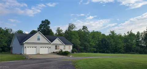 9415 Stone Rd, Litchfield, OH 44253