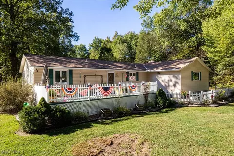36449 Law Rd, Grafton, OH 44044