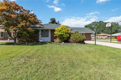 11914 Tucson Dr, Parma, OH 44130