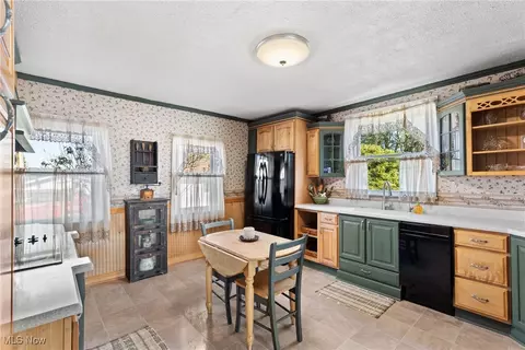 100 Maple Ave, Smithfield, OH 43948 photo 16