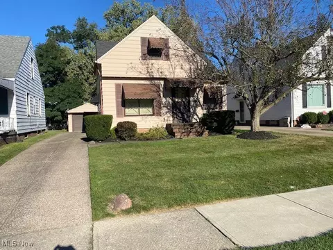 6439 Keltonshire Rd, Parma, OH 44129