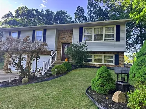 111 Magua Dr, Akron, OH 44319