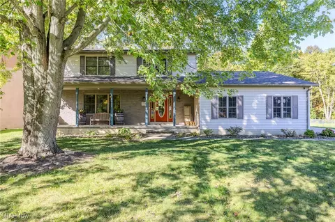 754 Chestnut St, Geneva, OH 44041