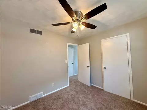 1693 E 32nd St, Lorain, OH 44055 photo 9