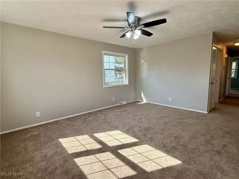 1693 E 32nd St, Lorain, OH 44055 photo 6
