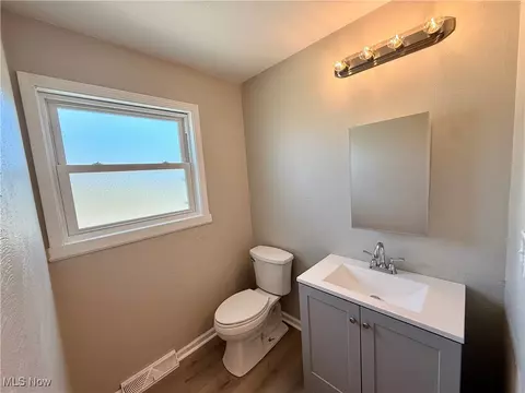 1693 E 32nd St, Lorain, OH 44055 photo 15