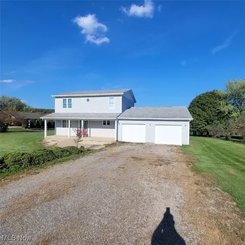 46690 Winston Dr, East Liverpool, OH 43920