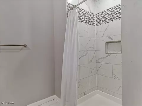 Bath - 5265 Bellview St, Maple Heights, OH 44137 photo 2 of 4