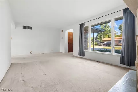 Living - 3038 20th St NW, Canton, OH 44708 photo 2 of 3
