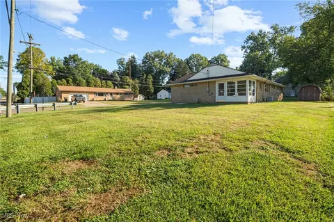 Exterior - 3038 20th St NW, Canton, OH 44708 photo 4 of 5