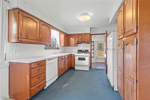 Kitchen - 3038 20th St NW, Canton, OH 44708 photo 2 of 3