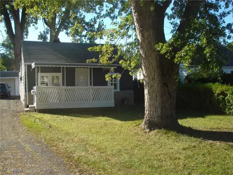 1270 E 362nd St, Eastlake, OH 44095
