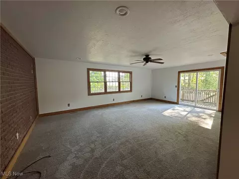 194 Railroad St, Lagrange, OH 44050 photo 5