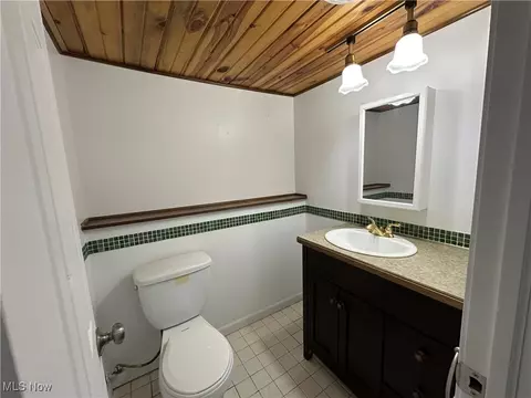 194 Railroad St, Lagrange, OH 44050 photo 9