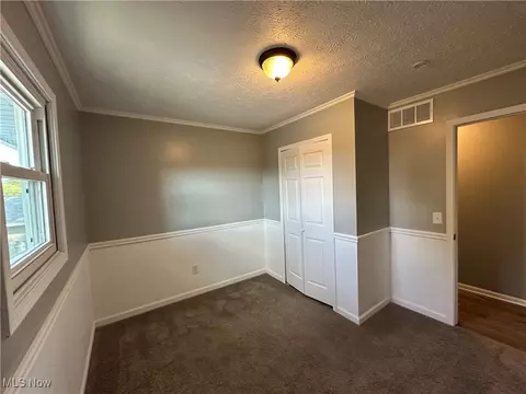 194 Railroad St, Lagrange, OH 44050 photo 8