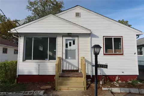 16613 Glenpark Ave, Cleveland, OH 44128
