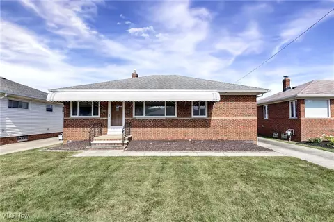 2302 Brookdale Rd, Parma, OH 44134