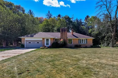 10612 Cardinal Ln, Brecksville, OH 44141