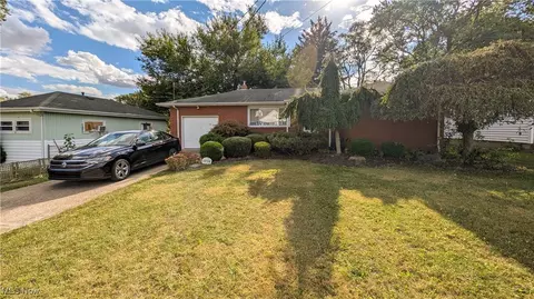 2038 Rohde St, Sandusky, OH 44870 photo 3