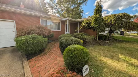 2038 Rohde St, Sandusky, OH 44870