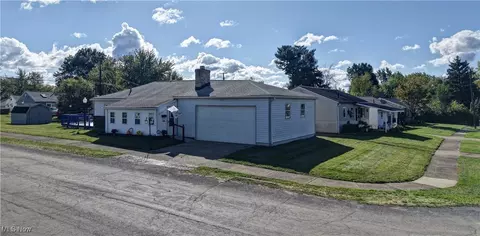 3106 22nd St NE, Canton, OH 44705