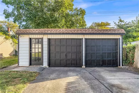 155 E 211th St, Euclid, OH 44123 photo 37