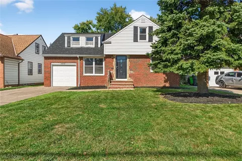 14213 Cedar Rd, South Euclid, OH 44121