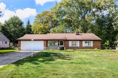 754 Esther Rd, Highland Heights, OH 44143