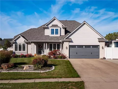 658 Nicole Dr, Amherst, OH 44001