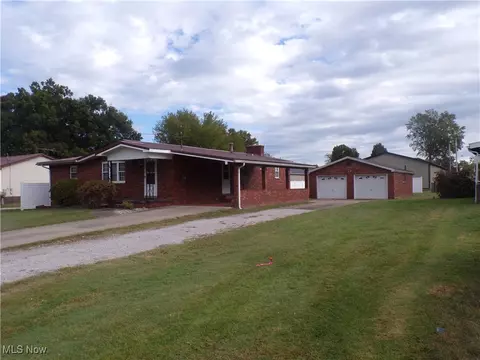 4313 11th Ave, Parkersburg, WV 26101