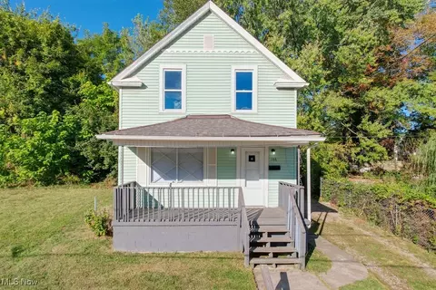 166 Chittenden St, Akron, OH 44306