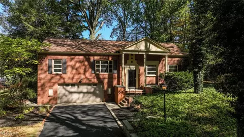 1026 Beverly Rd NE, Massillon, OH 44646