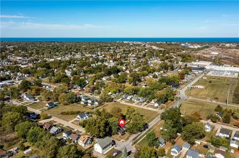 719 E 34th St, Lorain, OH 44055 photo 2