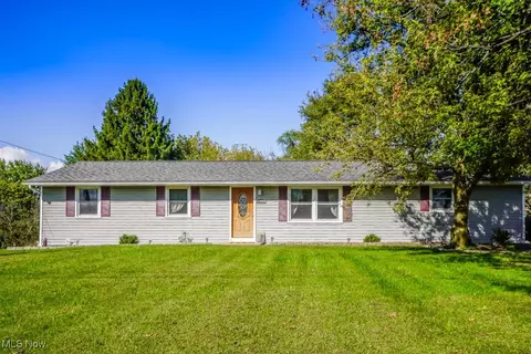 11265 Tritts St NW, Canal Fulton, OH 44614