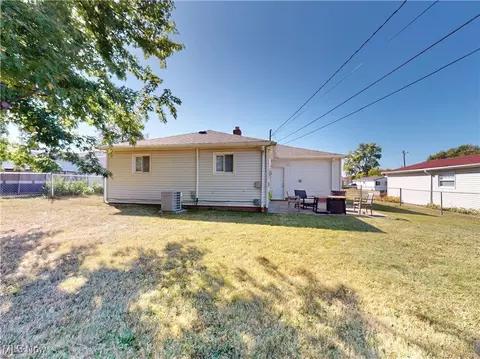 Exterior - 1847 Eldon Dr, Wickliffe, OH 44092 photo 1 of 4