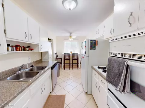 Kitchen - 1847 Eldon Dr, Wickliffe, OH 44092 photo 3 of 4