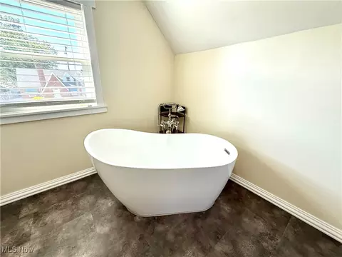 315 E 232nd St, Euclid, OH 44123 photo 18