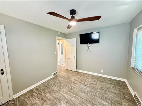 315 E 232nd St, Euclid, OH 44123 photo 14