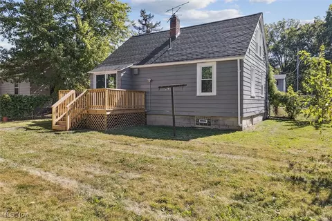 Exterior - 317 E 44th St, Lorain, OH 44052 photo 3 of 3