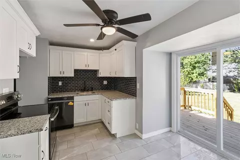Kitchen - 317 E 44th St, Lorain, OH 44052 photo 2 of 4