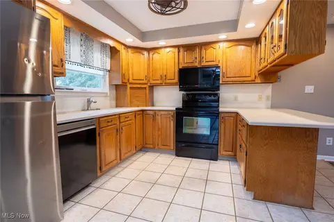 1680 Bow Ln, Coshocton, OH 43812 photo 11