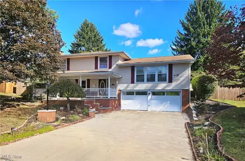 1680 Bow Ln, Coshocton, OH 43812