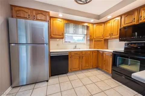 1680 Bow Ln, Coshocton, OH 43812 photo 10