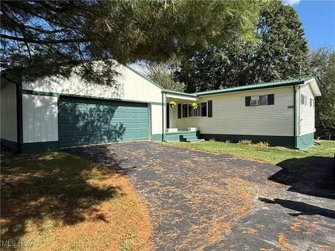 1952 Dunn Rd, East Liverpool, OH 43920