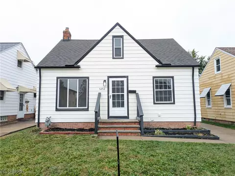 5252 W 45th St, Parma, OH 44134