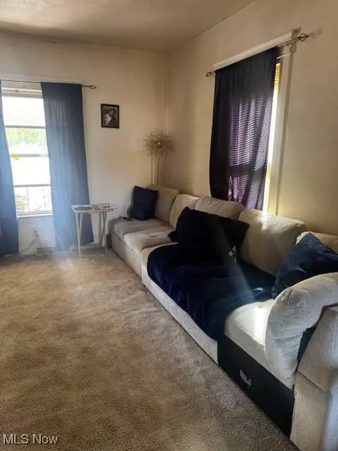 Living - 1717 E 33rd St, Lorain, OH 44055 photo 1 of 1